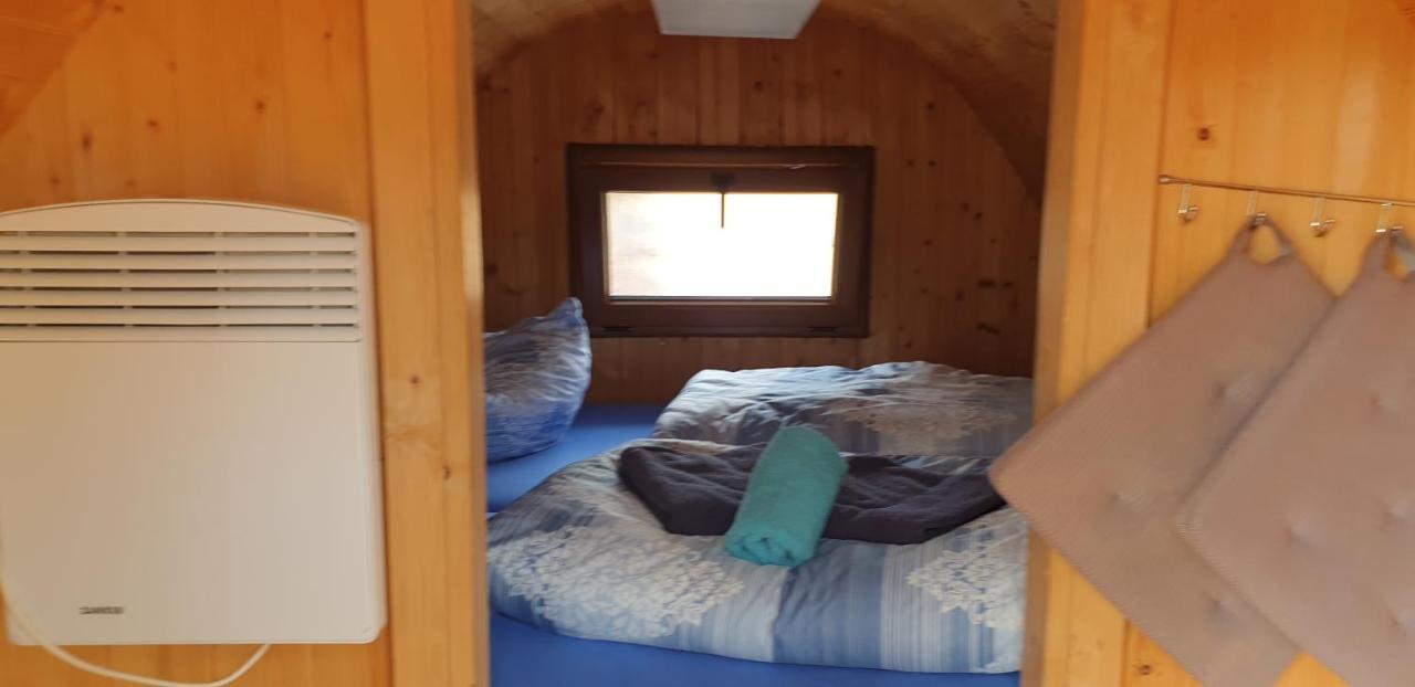 Mini Hotel Uebernachten Im Gurkenfass لوبنو المظهر الخارجي الصورة