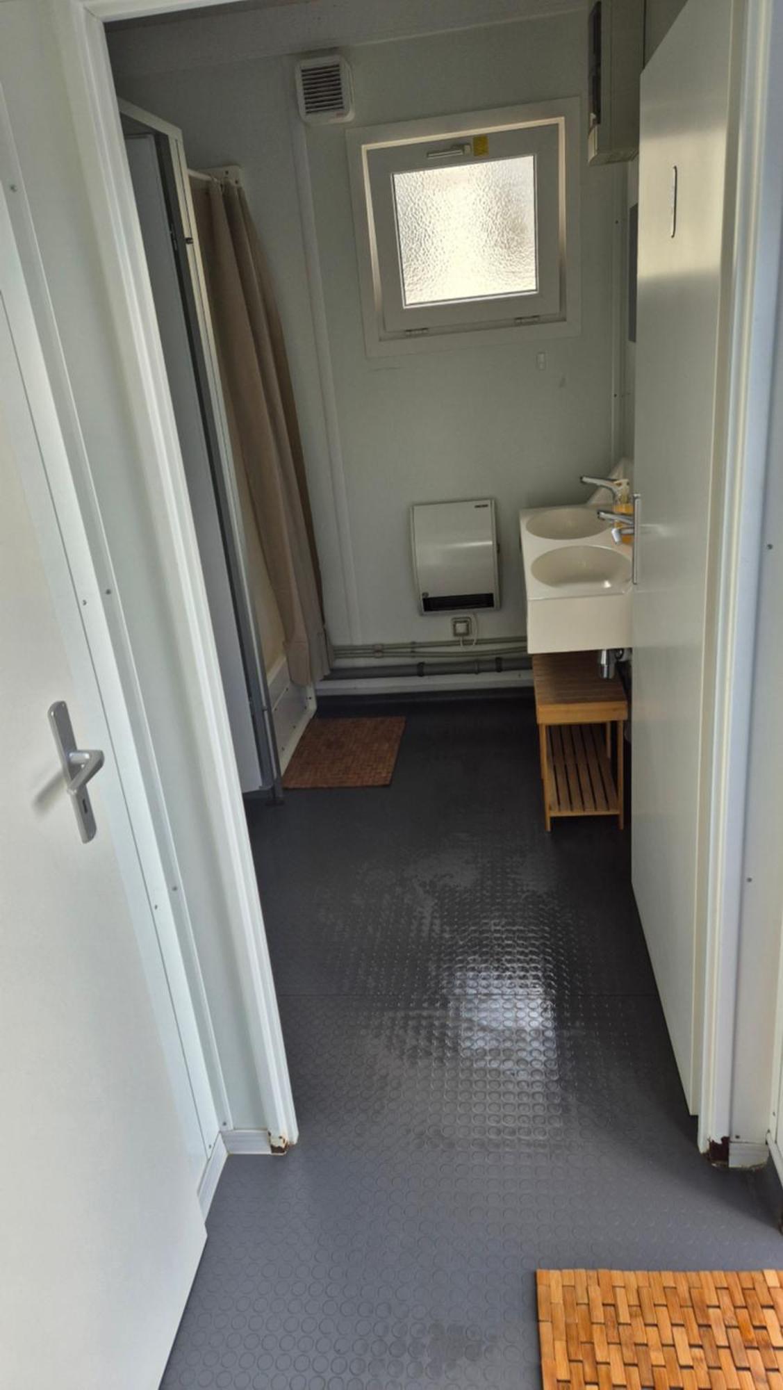 Mini Hotel Uebernachten Im Gurkenfass لوبنو المظهر الخارجي الصورة
