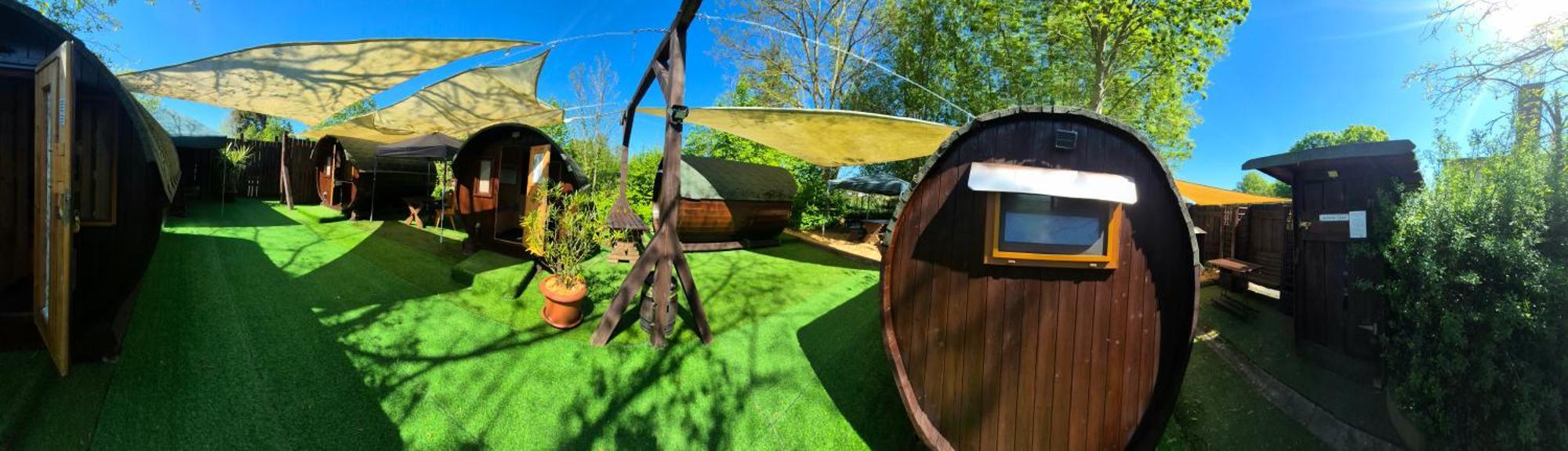 Mini Hotel Uebernachten Im Gurkenfass لوبنو المظهر الخارجي الصورة